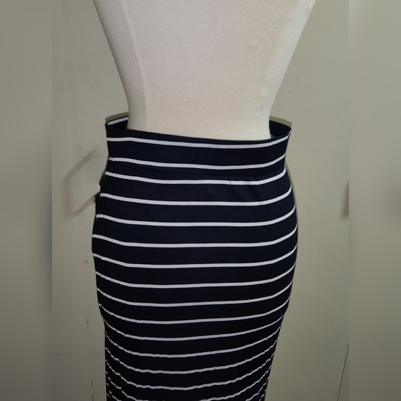 Bluenotes striped women’s small maxi skirt with side slit - Picture 4 of 6